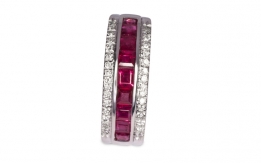 Ring with rubies and diamonds